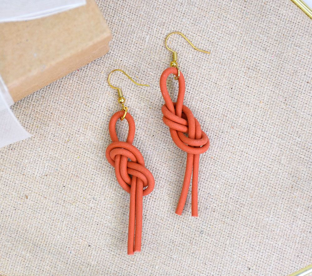 Sculpey Soufflé™ Cinnamon Knotted Earrings
