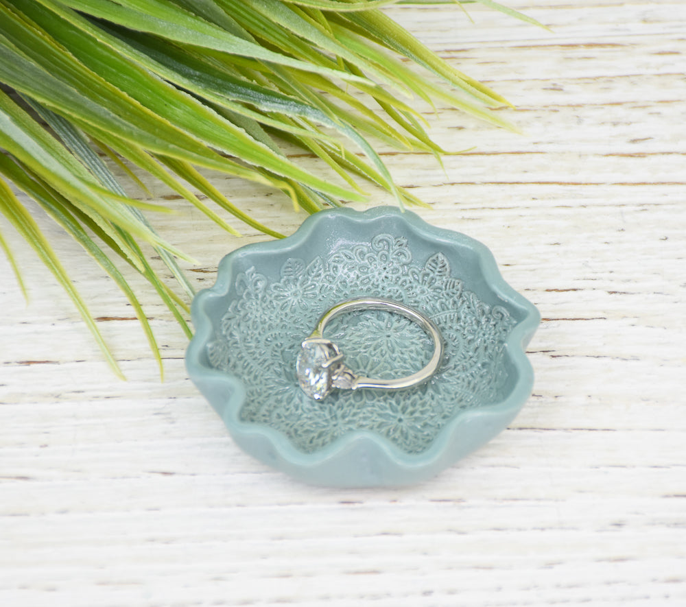 Sculpey Premo™ Coastal Pearl Trinket Dish