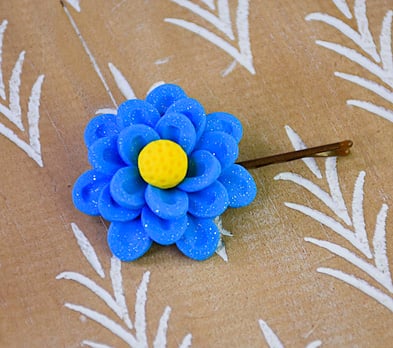 Sculpey III® Glittering Flower Hair Pin