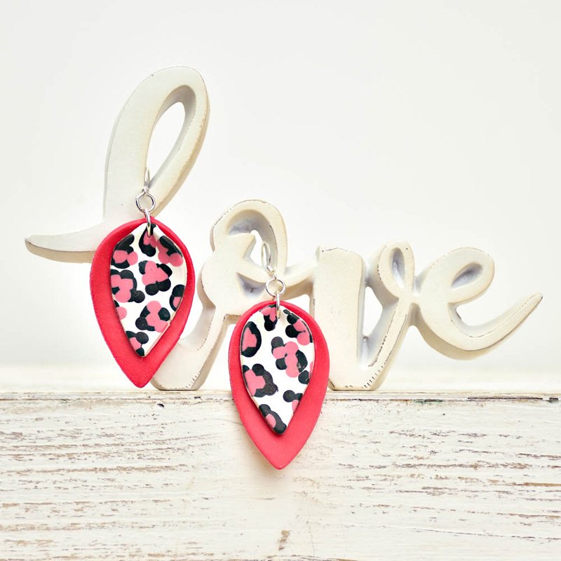 Sculpey Soufflé™ Easy Pink Leopard Print Earrings