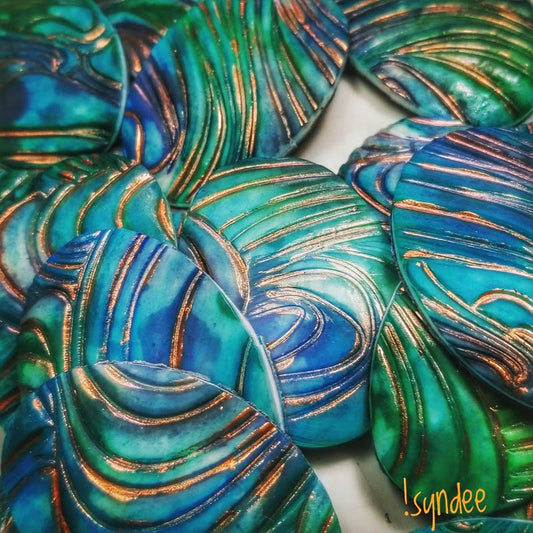 Souffle Watercolor Waves