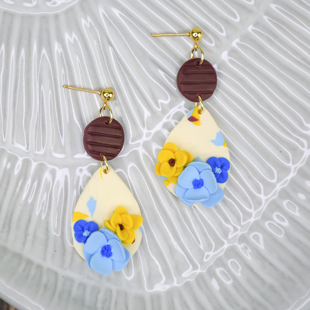 Sculpey Soufflé™ Cadmium Yellow Flower Bouquet Earrings
