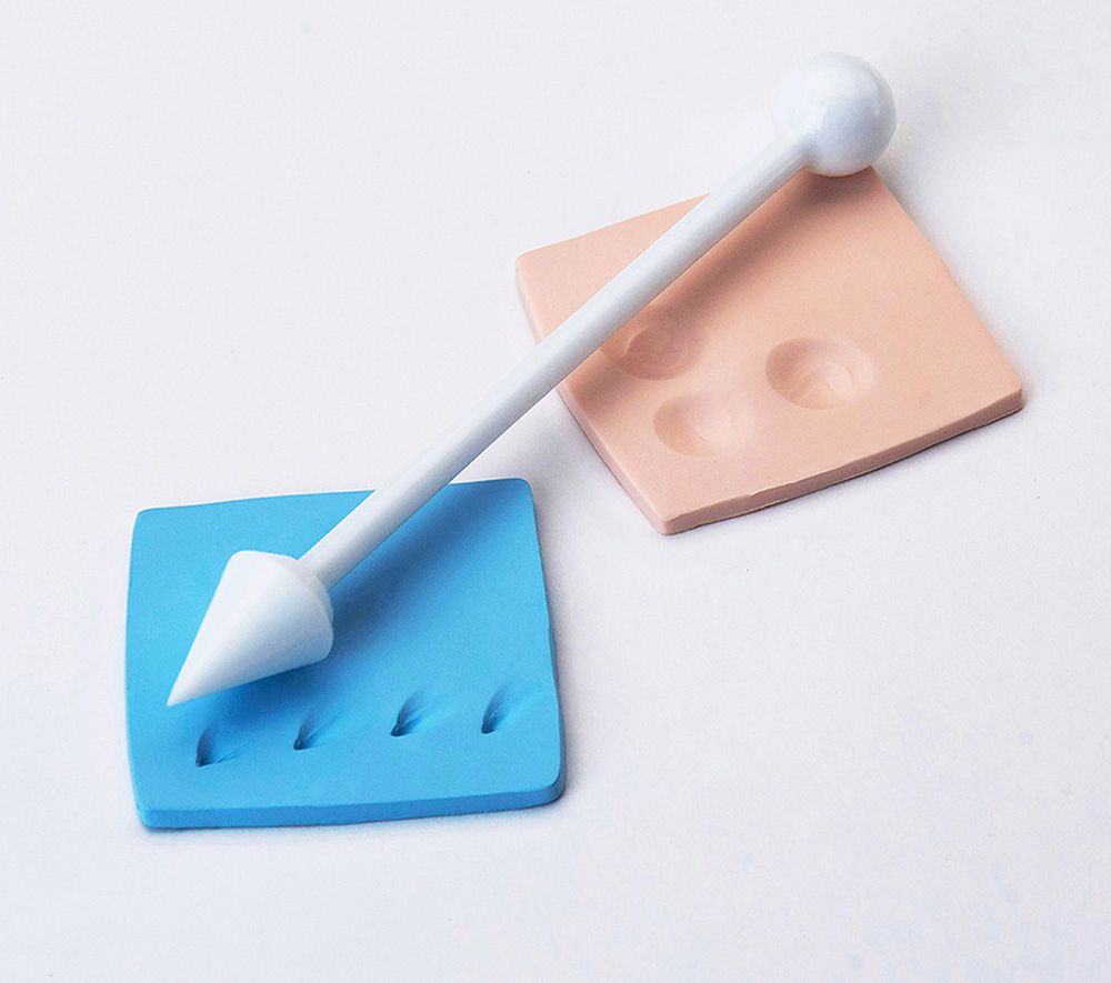 Set of 12 White Modeling Tools