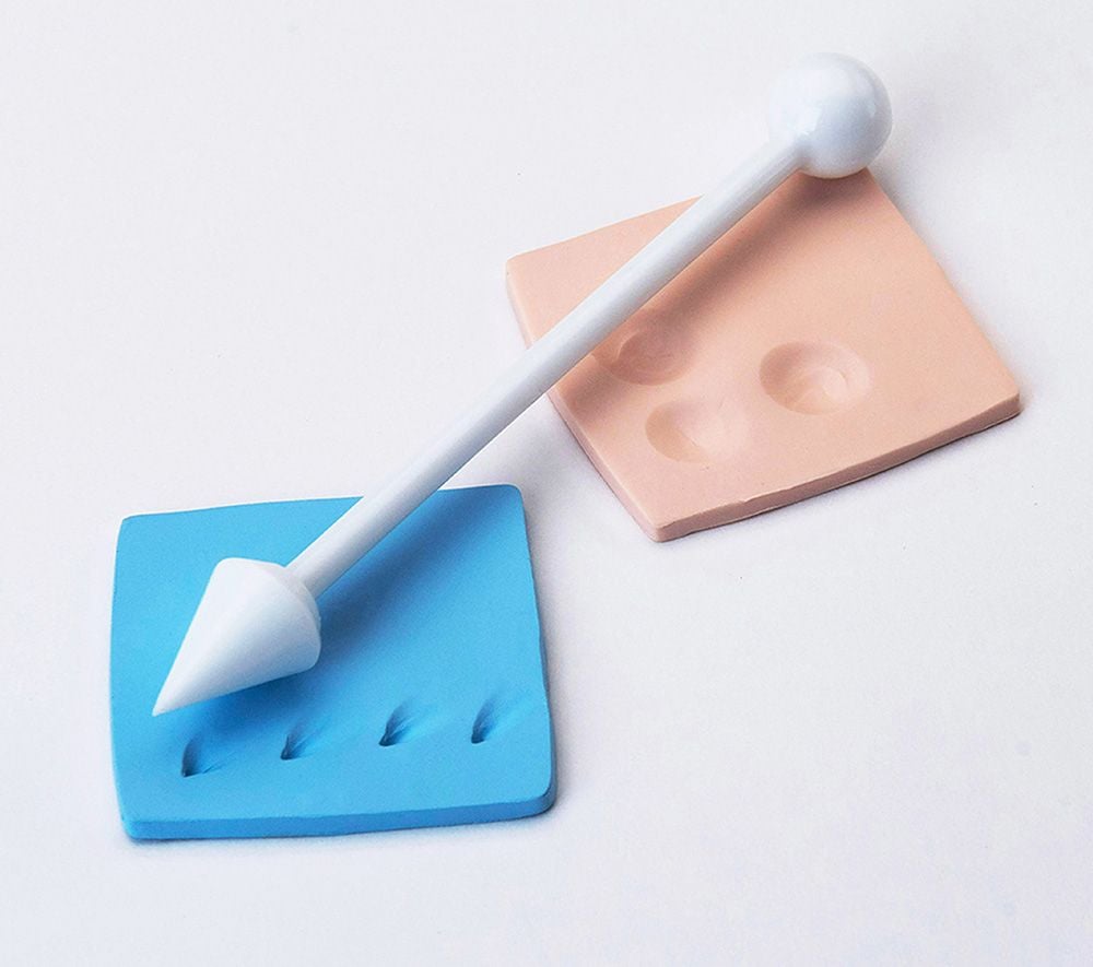 Set of 12 White Modeling Tools