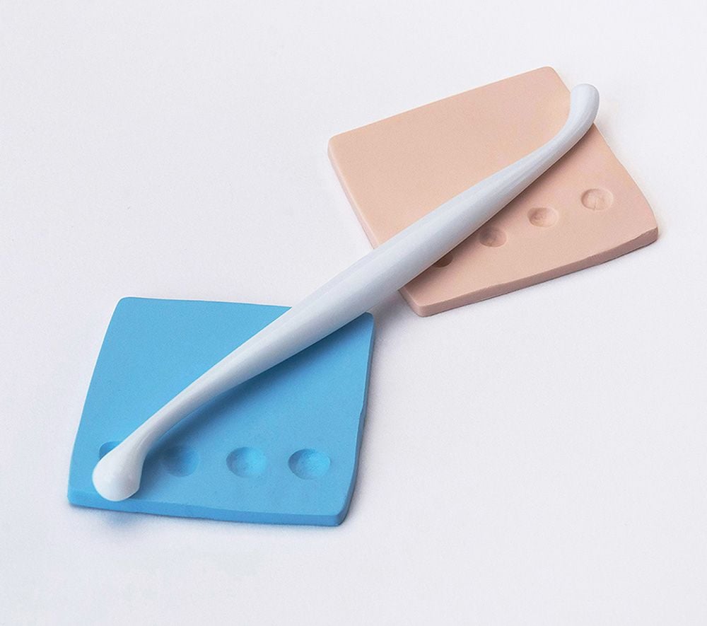 Set of 12 White Modeling Tools