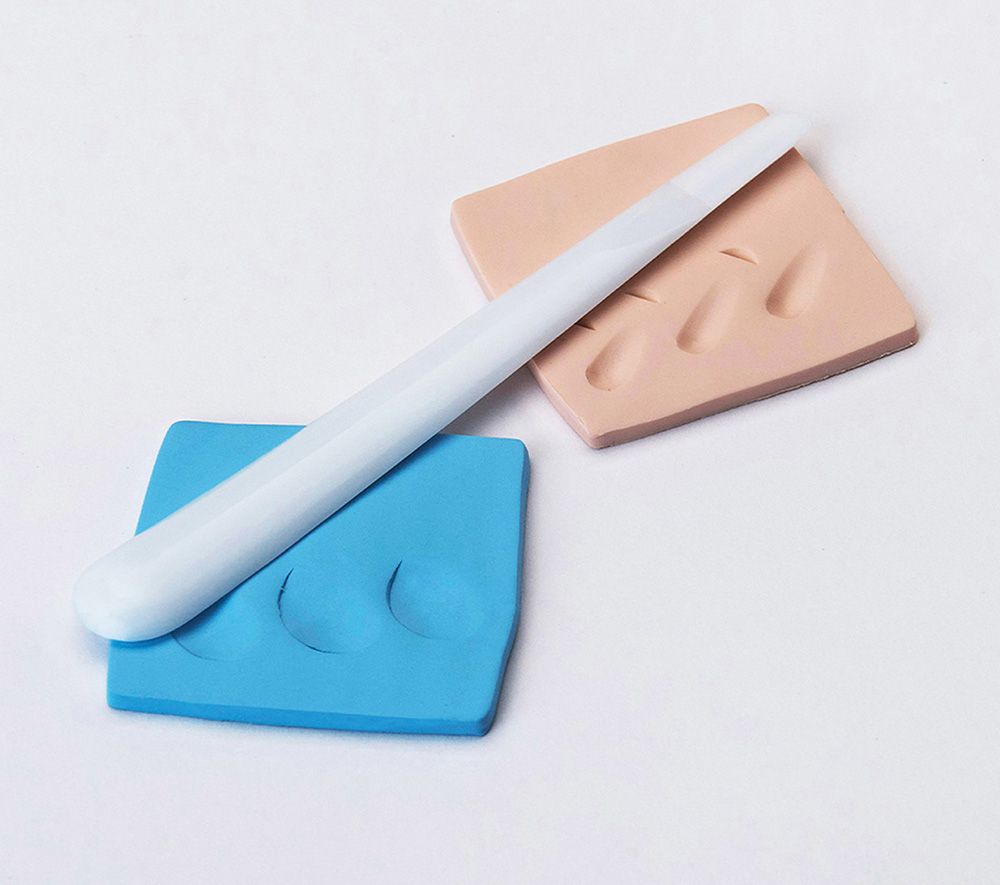 Set of 12 White Modeling Tools