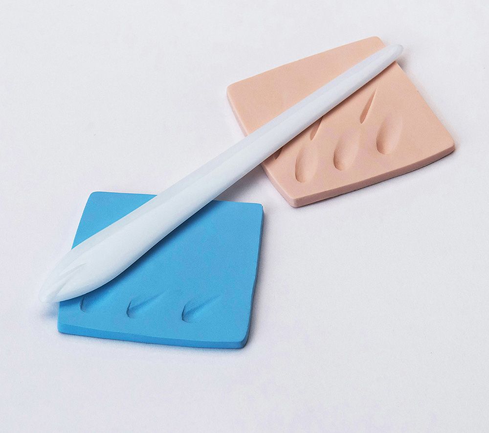 Set of 12 White Modeling Tools