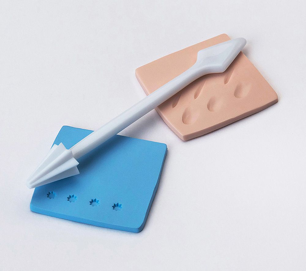 Set of 12 White Modeling Tools