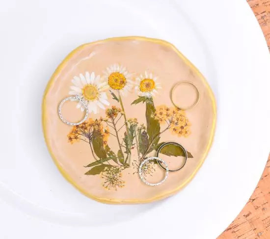 Sculpey Soufflé™ Latte Pressed Flower Rustic Dish
