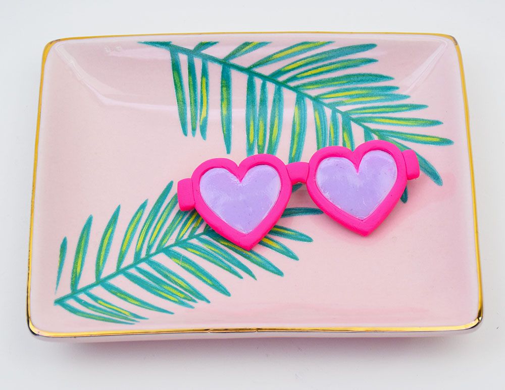 Sculpey III® Sunglasses Jean Jacket Pin