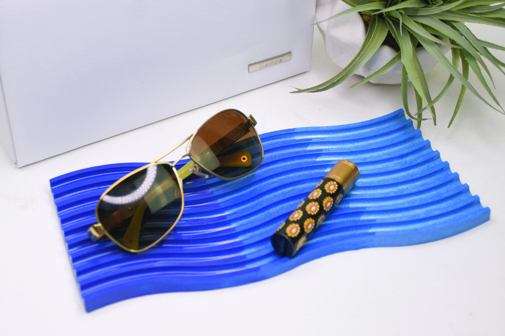 Liquid Sculpey® Blue Ombré Wavy Trinket Tray