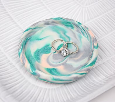 Sculpey III® Turquoise Glitter Trinket Tray