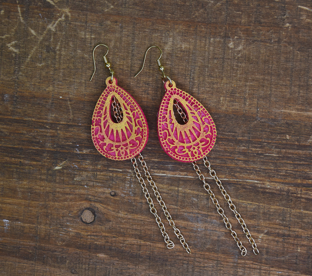 large final image for Liquid Sculpey® Fuchsia Color of the Year Dangle Earrings