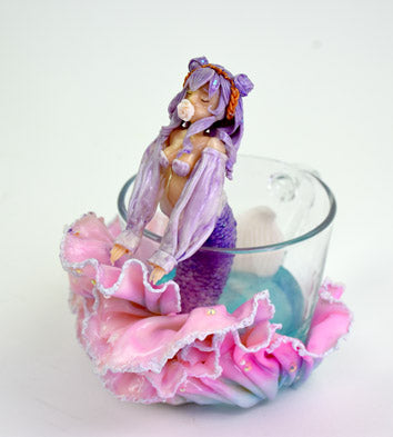 Final photo of sculpted mermaid in glass mug