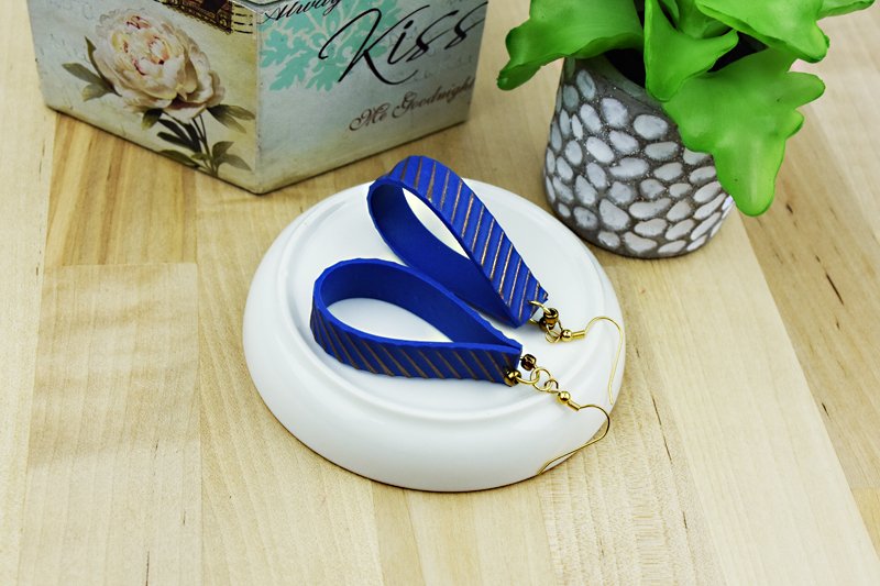 Sculpey Soufflé Faux Suede Earrings