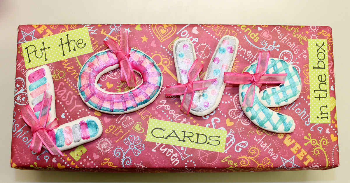 UltraLight® Valentine’s Day Card Box