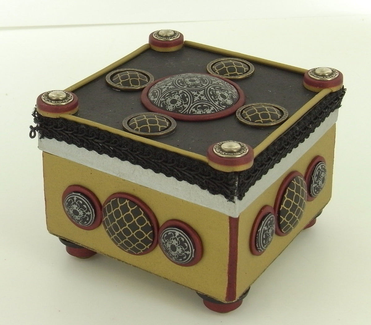 premo! Silkscreened Medieval Box