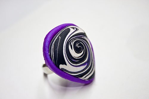 premo! Striking Chaos of Colors Whirl Ring
